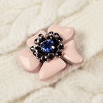 画像2: Flower Camellia button Knit Cardigan Sweater カメリアボタン付きカーディガン (2)