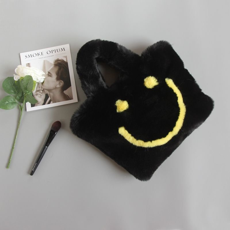画像7: fake rabbit fur smiley handbag  tote bag   モコモコフェイクエコラビットファースマイル　ニコちゃんトートバッグ (7)