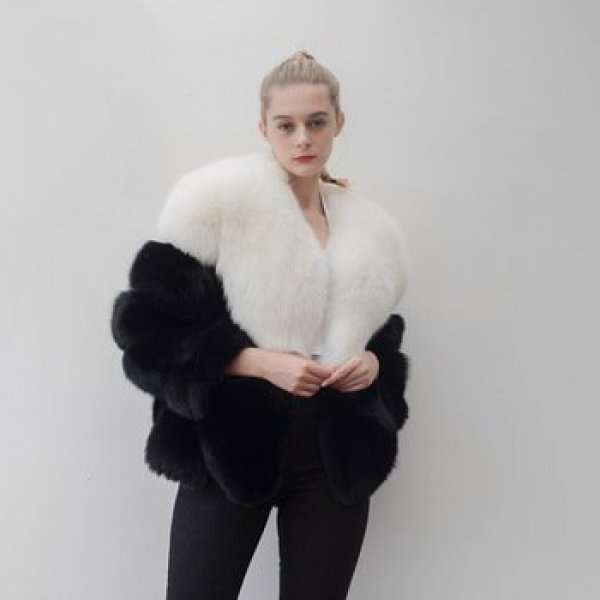 画像1: 2-tone Real Fox Fur Real Fur Coat ツートーン リアルフォックスファーコート ショート丈 ブロックスリーブ ボディストライプブロック ショートコート ジャケット 毛皮 (1)