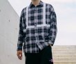 画像2:  oversize hot stamping ribbon splicing men's plaid shirt  オーバーサイズバックロゴレター入りチェックシャツ　 (2)