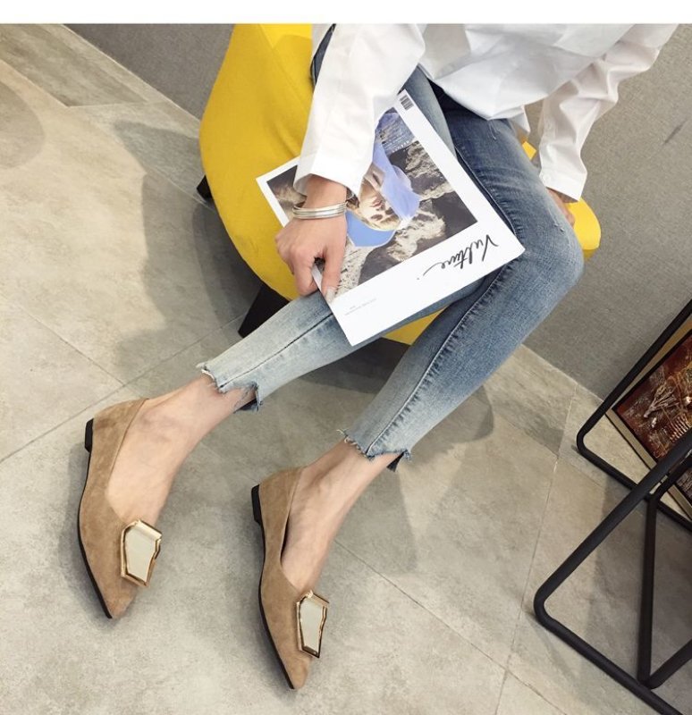 画像3: Women’s pointed shallow mouth suede square buckle soft sole shoes 　スエードスクエアバックルソフトソールフラットパンプス　 (3)