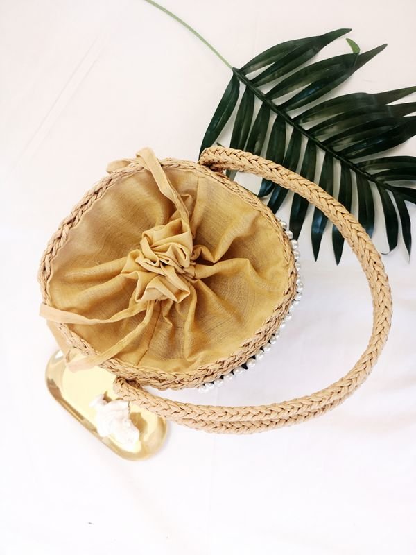 画像5:  Cute woman face straw bucket bag パールサングラスがポイントのバケット型トート籠 かごバック (5)