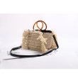 画像4:  woman straw tassel  Totes tote houlder Handbag　タッセル付トートショルダーカゴ　籠　かごスモール２WAYバック　 (4)