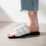 画像3: Women's outside wearing a word flat bottom leather slippers  sandals  ユニークデザインレザーフラット サンダルスリッパ シューズ・靴 レディース 女性用 シューズ  (3)