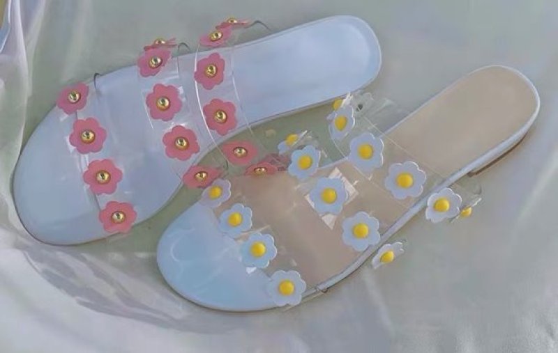 画像3: women's  transparent fashion flower flat  sandals and slippers フラワー付きフラットクリアサンダル　スリッパ サボ (3)