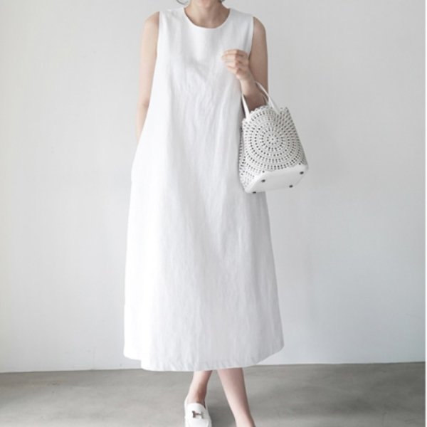 画像2:  Women's cotton and linen sleeveless long dress  ベーシックノースリーブ膝下丈ロングドレス ワンピース　 (2)