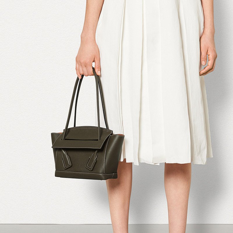 画像7:  woman New leather shoulder bag Arco wings squid bag 本革レザートート　ショルダー２WAYバック (7)