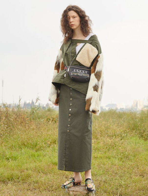 画像4: Woman's  original designer sleeves long hair stitching pilot cotton coat Blouson jacket スリーブファー付きアーミーMA1スタイルブルゾンジャケット ジャケット コート (4)