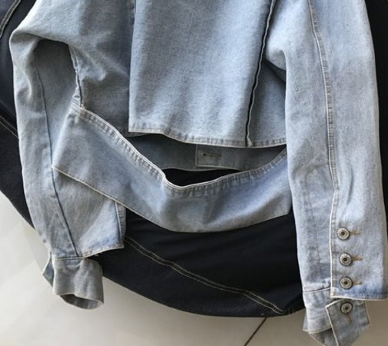 画像2: Woman's rabbit fur liner fox fur collar fur slim slimming washed denim jacket   フォックスファー襟付きラビットライナーあたたかデニムGジャン ブルゾンジャケット  コート (2)