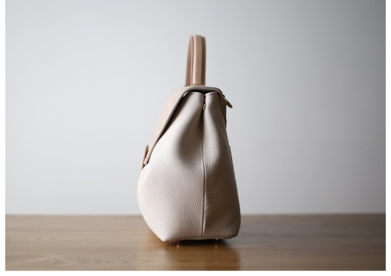 画像10:  woman’s French Style Tote Shoulder 2WAY bag 本革 レザートートショルダーフレンチスタイル２WAYバック　サイズ2種類S、M (10)