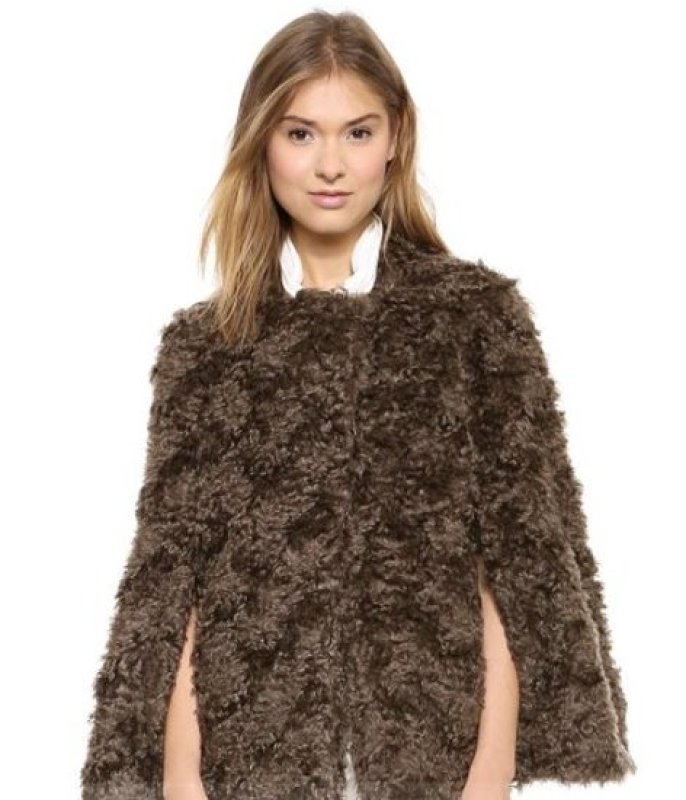 画像3: Women's Sleeve Split Double Pocket Invisible Hook Buckle Curly Faux Fur Cloak Cape coat  jacket カーリーファーダブルポケットケープ ジャケット コート  (3)