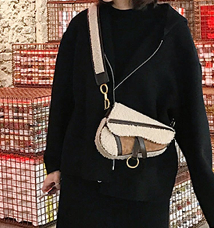 画像9:  woman’s new fur saddle bag small bag  Messenger bagTote Shoulder Bag 　ファー付きサドルショルダー斜め掛けバック　 (9)