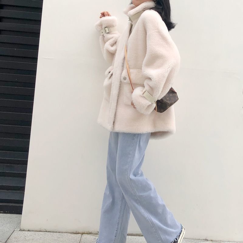 画像3: Women's Oversize Haining  lamb Fur Coat  Jacketオーバーサイズファーシープスキンシアドハーフコート ジャケット (3)