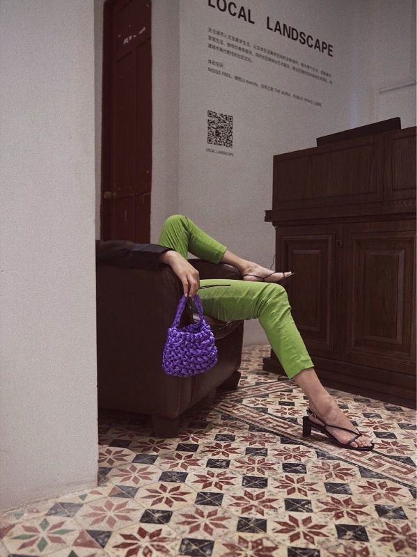 画像6:  woman’s  Hand-knitted satin  knot handbag bag ハンドメイドサテンシルクノットミニトートハンドバッグスモールハンドバック (6)