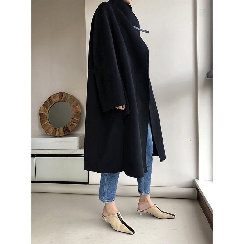 画像2: Women's wool leather buckle silhouette cloak cut double-sided  long coat Jacket ウールレザーバックル_シルエットマントコート ジャケット (2)