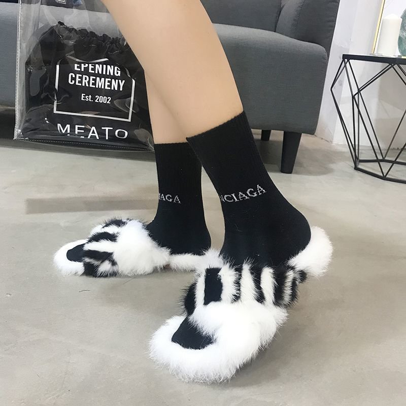 画像6: women's  Black and white stitching fashion rabbit hair cross  slippers Sandals　モコモコラビットファークロスフラットサンダル　パンプス　サンダル (6)
