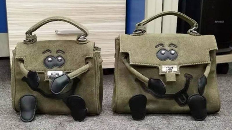 画像8: Woman’s mini canvas little monster smiley Messenger bag wild single shoulder spoof handbag doll bag ミニキャンバスリトルモンスタースマイリーメッセンジャーバッグ　ショルダーバック (8)