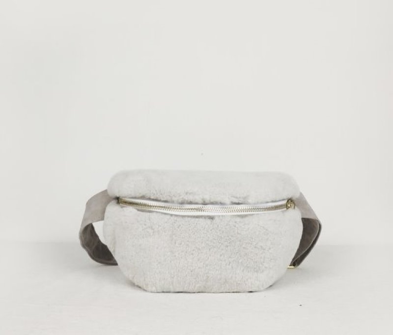 画像4:  woman’s real hair bag bunny rabbit fur hair bag Waist pouch cross body back　テディベア テディ ウエスト バッグリアルレックスウサギファークロスボディ　ウエストポーチ　ポシェットショルダーバッグ　チェストバッグ (4)