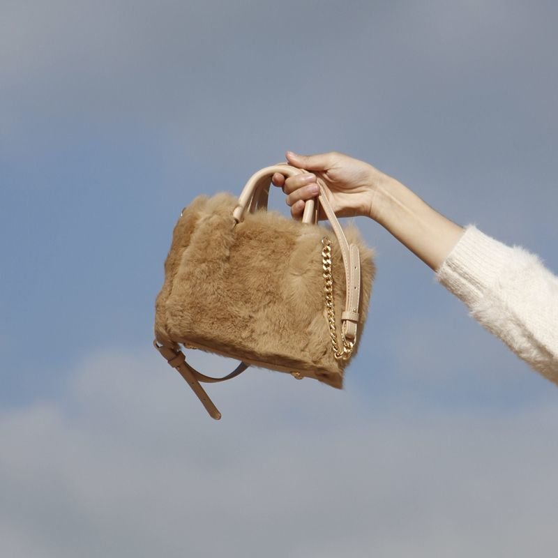 画像14: Woman’ rabbit fur plush portable fur bag handbagモコモコラビットファースクエアトートショルダー ハンドバック メンズにも (14)