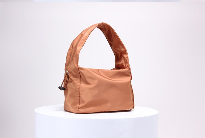 画像6: Woman’s ballet lace simple waterproof lace folds portable armpit wrist bag handbag　　防水折りたたみショルダーバック (6)