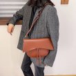画像9: Woman’s  Messenger bag simple fashion large capacity saddle bagレザーショルダーメッセンジャーサドルバッグ　ハンドバック (9)