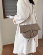 画像12: Woman’s  Messenger bag simple fashion large capacity saddle bagレザーショルダーメッセンジャーサドルバッグ　ハンドバック (12)