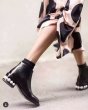 画像4:  women's Black leather with pearl booties single boots本革 レザーパール付アンクルチェルシーマーティンブーツ (4)