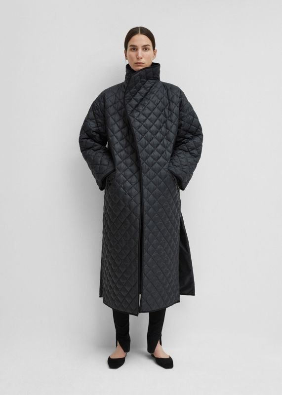 画像2: Women's quilted side slitLlong Coat    キルティング薄手ダウンロングコート (2)