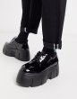 画像2: Men's lace up shoes in black patent faux leather with chunky platform sole loafers    パテントレザーレースアップシューズプラットフォームチャンキーソールローファー　 (2)