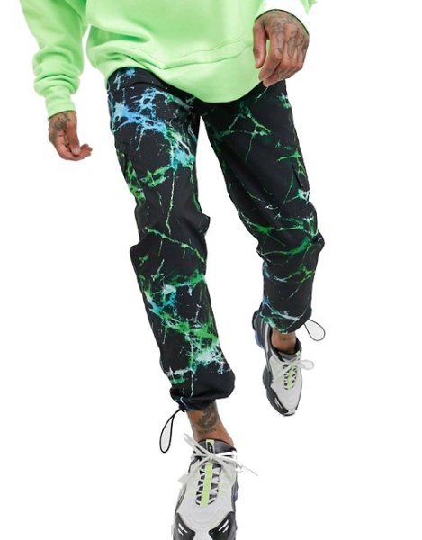 画像1:  Men's  tapered cargo trousers with toggles with abstract print  メンズアブストラクトプリントトグル付きテーパードカーゴパンツ ジョガーパンツ (1)