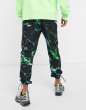 画像3:  Men's  tapered cargo trousers with toggles with abstract print  メンズアブストラクトプリントトグル付きテーパードカーゴパンツ ジョガーパンツ (3)