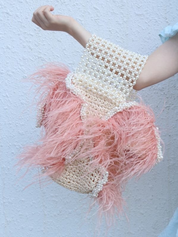 画像10: Woman’s Feather Pearl Decoration Ostrich Fur Straw Bag   リアルフェザーパールデコレーションかご　籠ストローバック　トート ハンドバック　 (10)