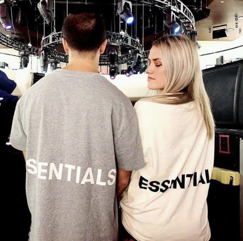 画像4: Men's  Large Letter Short Sleeve T-Shirt  Essentials logo ラージレターショートスリーブTシャツ エッセンシャルズ ロゴプリント  オーバーサイズ 半袖Tシャツユニセックス 男女兼用 (4)