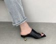 画像6: Women square head middle-heeled leather Roman sandals and slippers    ミドルヒールオープントゥスクエアレザーサンダル　スリッパ  (6)