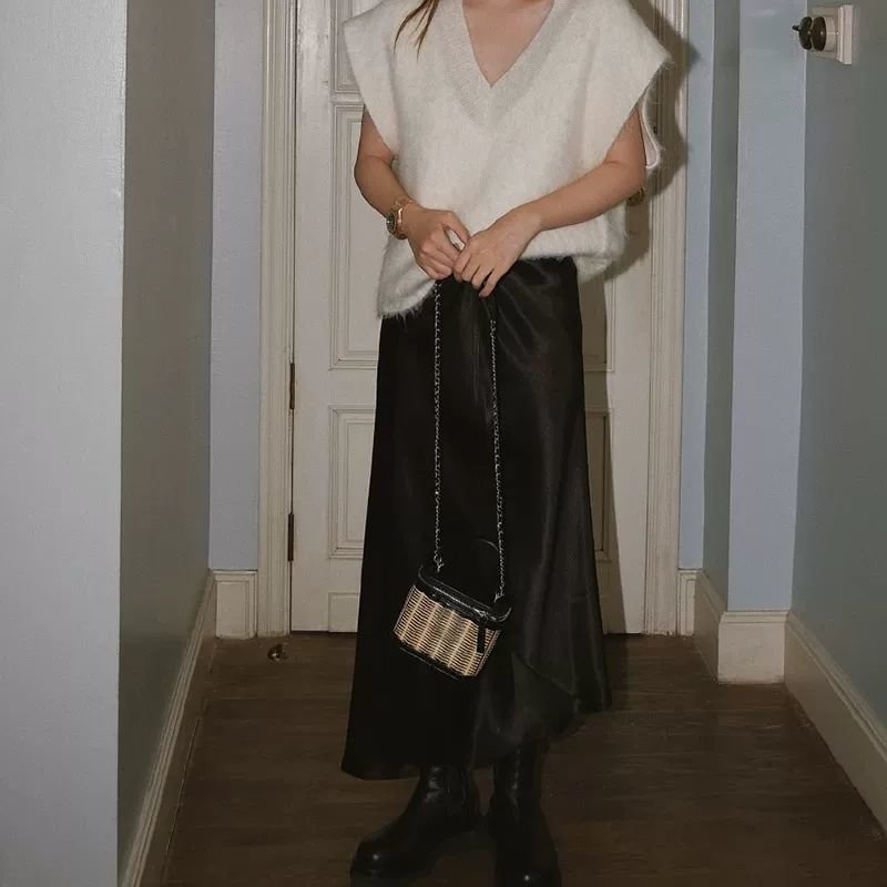 画像7: Woman’s grass woven rattan bag woven portable  box small square messenger bag   ポータブルボックス型ハンドバック　斜め掛け (7)