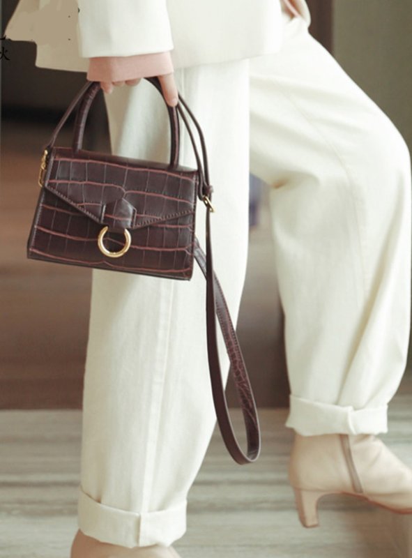 画像10:  portable messenger shoulder  tote Pochette bag クロコ柄ポータブルチェーントートショルダーハンドバッグ 　 (10)