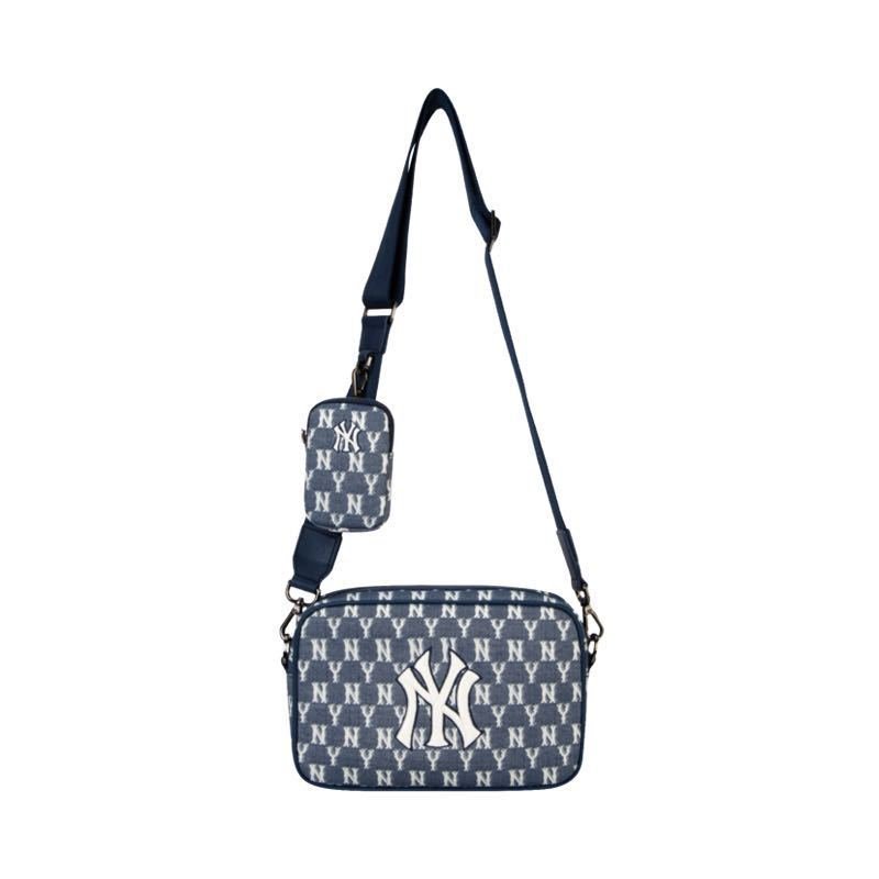 画像4: men and NY embroidery Blue Jacquard monogram Messenger bag shoulder bag bag  ユニセックス NYニューヨークヤンキース ジャガード モノグラム 斜め掛け用ショルダーバック ポシェット ウエストポーチバック (4)