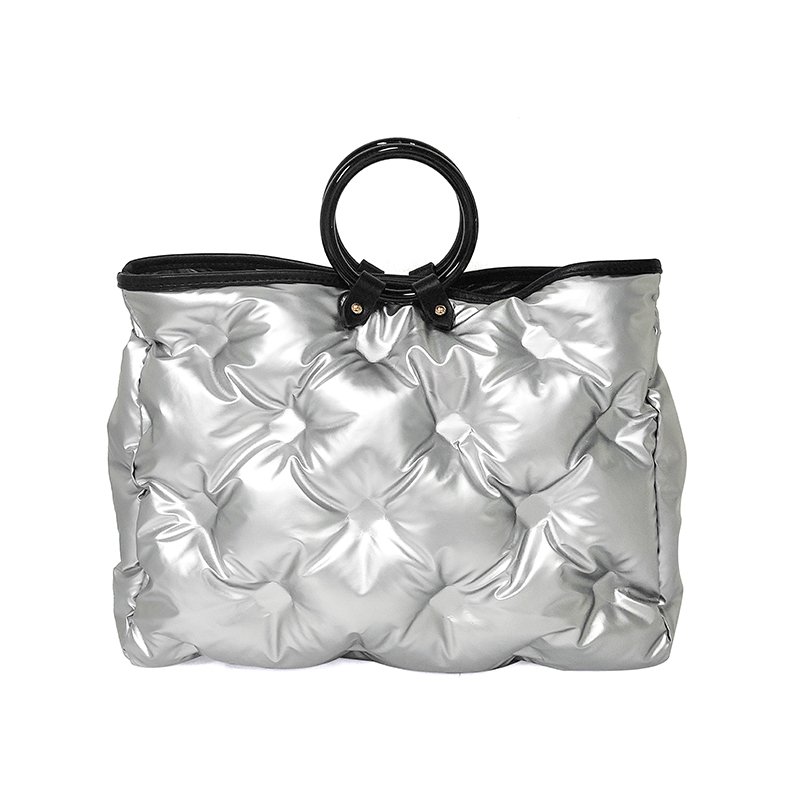 画像2: Quilted tote bag with down ダウン入りキルティングサークルハンドルトートバック  (2)