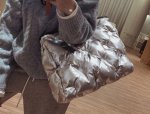 画像7: Quilted tote bag with down　ダウン入りキルティングサークルハンドルトートバック  (7)