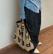 画像4: letters portable canvas bag big bag hand carry toteLarge capacity bag ユニセックスカラーマッチングレターポータブルキャンバストートエコハンドバック (4)