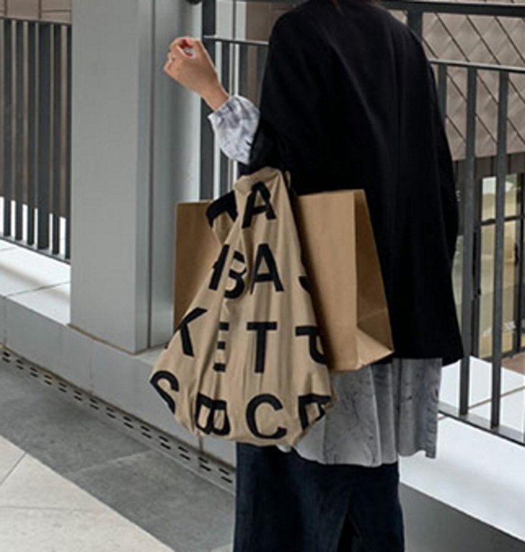 画像6: letters portable canvas bag big bag hand carry toteLarge capacity bag ユニセックスカラーマッチングレターポータブルキャンバストートエコハンドバック (6)