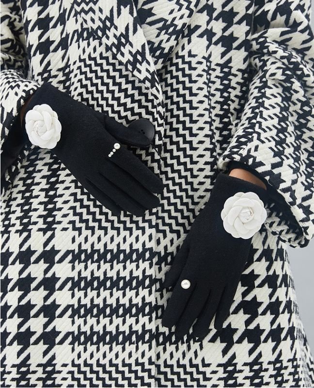 画像2: Women's Camellia & With pearl gloves パール&カメリアウール手袋 グローブ スマホ対応 (2)