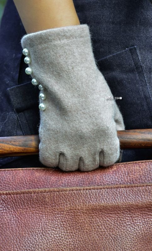 画像16: Women's  pearl wool plus velvet keep warm points touch screen cotton gloves　パール付きウール手袋　グローブ　スマホ対応 (16)