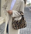 画像9: Woman’s plush one shoulder small bag zebra pattern underarm bag　ファーワンショルダー トートショルダーバッグ　 (9)