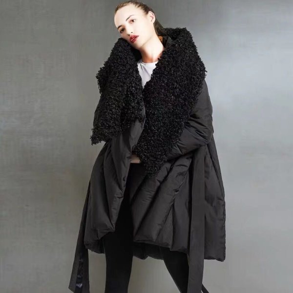 画像1: Women's  fur down jacket shawl  coat モンゴリアンファー付き ダウン ショール型コート　ベスト (1)