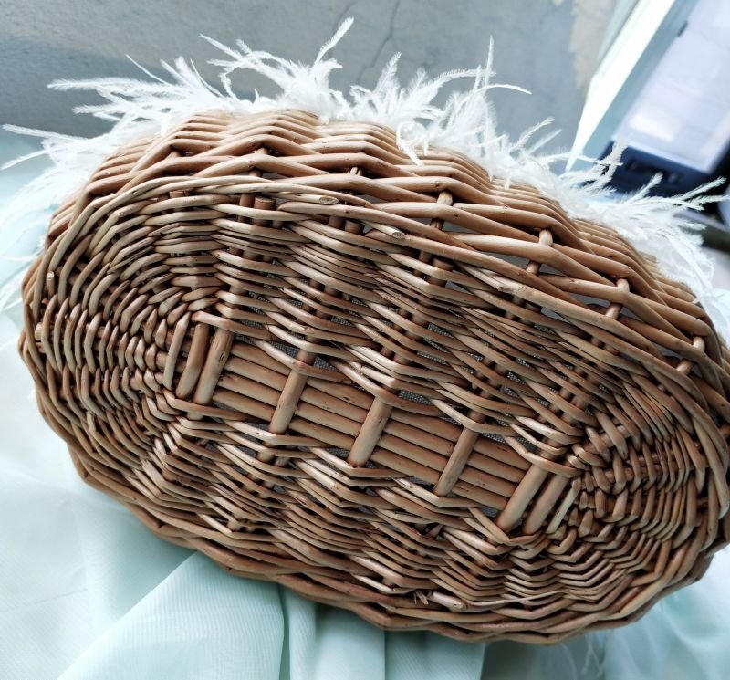 画像4: Woman’s pearl tassel ostrich fur straw woven bag portable rattan bagtote bag 　パールタッセル＆オーストリッチファーストローウーブンバッグ 籠 かごバケットバック (4)