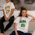画像1: Unisex Smile &　Four-leaf clover-print cotton-jersey T-shirt　四つ葉のクローバー スマイリー スマイル ニコちゃん ＆ハート コットンTシャツ (1)