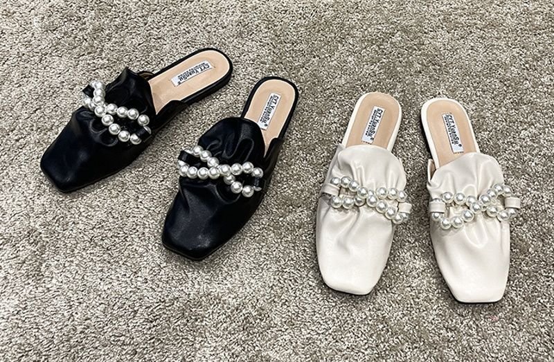 画像4: Women flat Gathered leather & pearl half sandals Mule slippers　ギャザーレザー&パール付きフラットハーフスリッパ サンダル パンプス ミュール (4)