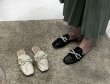 画像7: Women flat Gathered leather & pearl half sandals Mule slippers　ギャザーレザー&パール付きフラットハーフスリッパ サンダル パンプス ミュール (7)