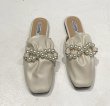 画像2: Women flat Gathered leather & pearl half sandals Mule slippers　ギャザーレザー&パール付きフラットハーフスリッパ サンダル パンプス ミュール (2)